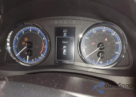 2018 Toyota Corolla Se z USA, uszkodzony, nr VIN 2T1BURHE2JC056708